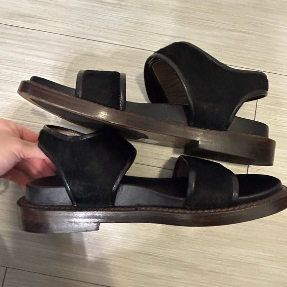 Marni Fussbett Sandals with Calf Fur in Black - Picture 8 of 11
